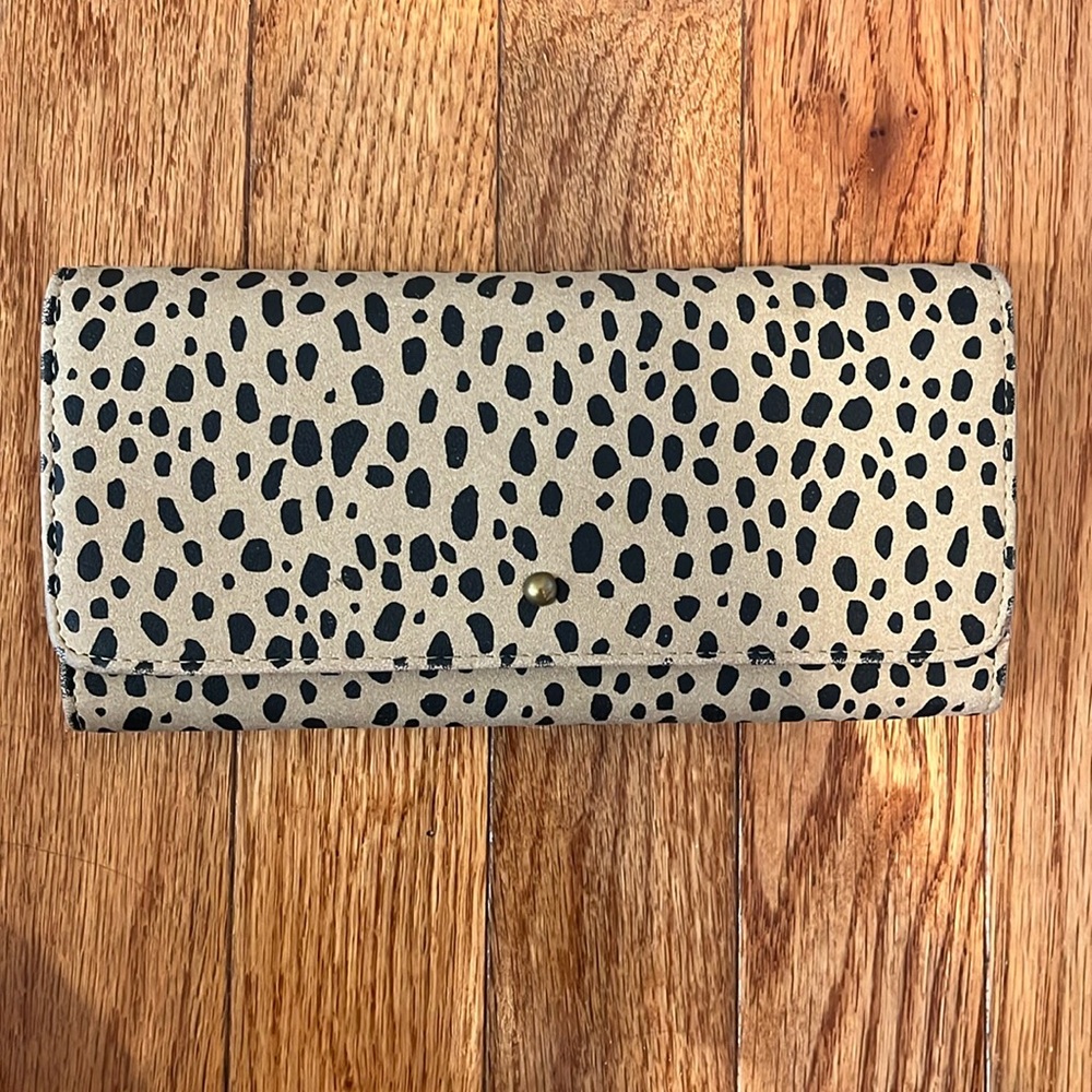 Universal Thread Wallet